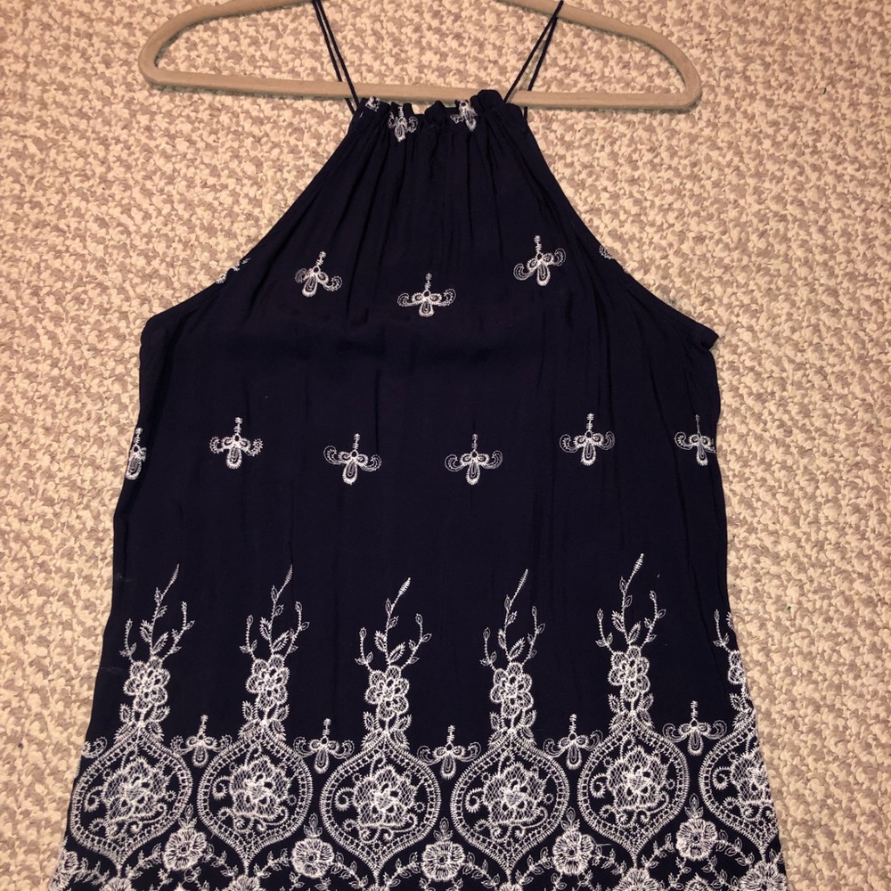 Embroidered New York and Company top